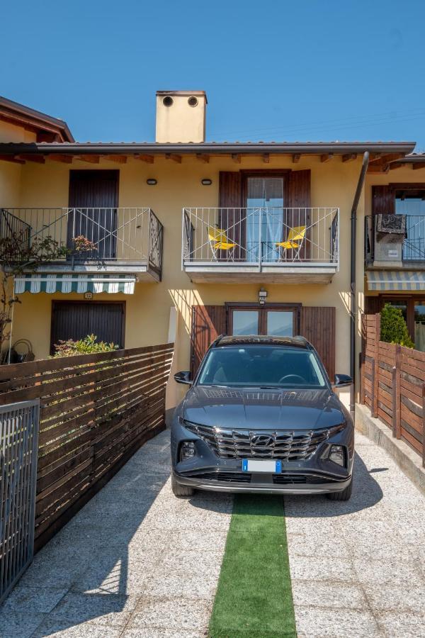 Happy Guest Apartments - Lake & Green Oasis Riva di Solto Bagian luar foto